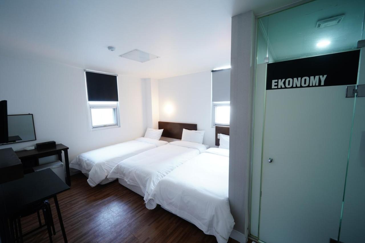 Ekonomy Haeundae Pansiyon Busan Dış mekan fotoğraf